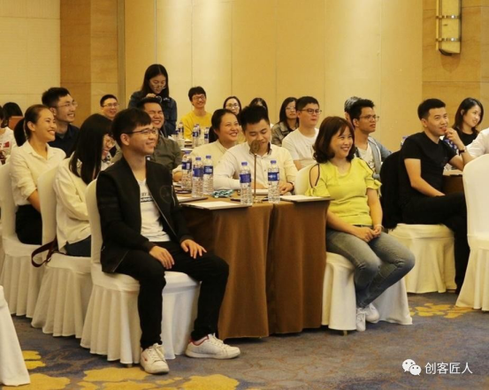 一群普通的人完成一項(xiàng)偉大的事業(yè)2746.png